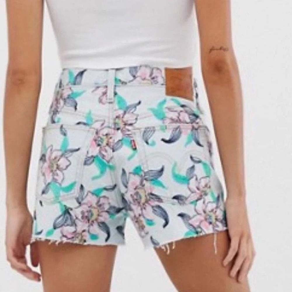 Levi's 501 Hella Bloom Embroidered Jean Shorts Blue Floral Size 27 4